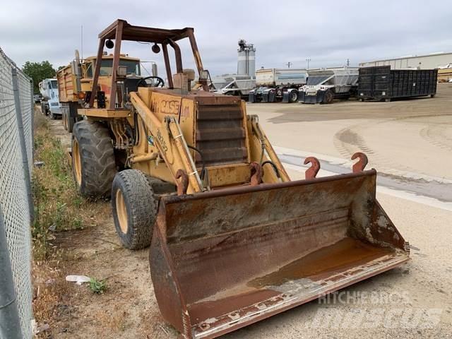 Case IH 480ELL Homlokrakodók és kotrók
