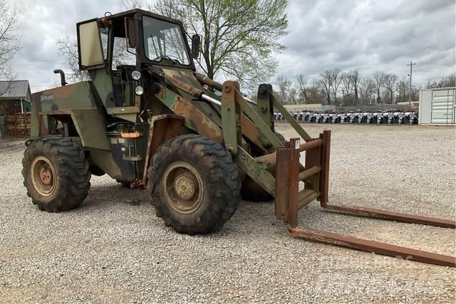 CASE MW24C Gumikerekes homlokrakodók