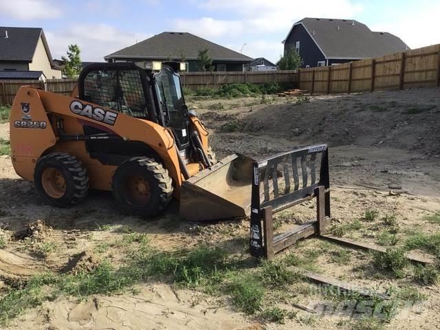 CASE SR250 Kompaktrakodók