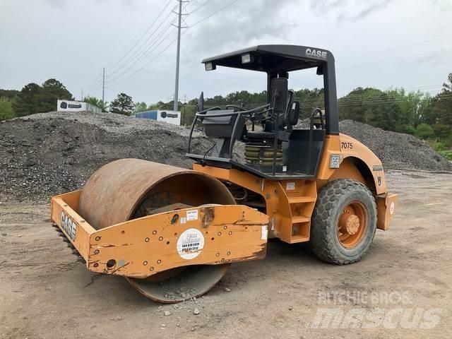 CASE SV208 Egydobos hengerek