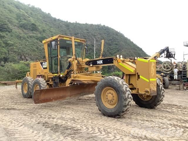 CAT 140K Gréderek