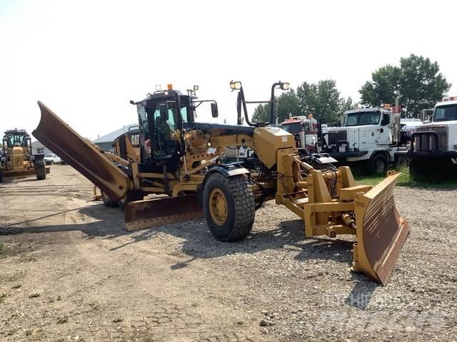 CAT 140M AWD Gréderek
