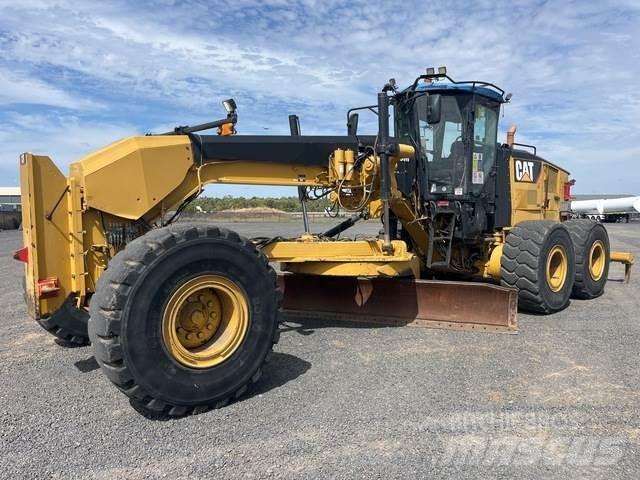 CAT 16M Gréderek