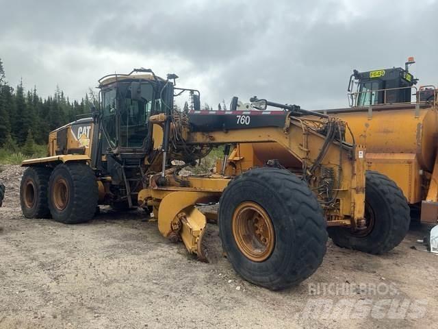 CAT 16M Gréderek