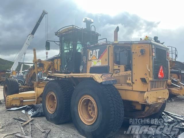 CAT 16M Gréderek