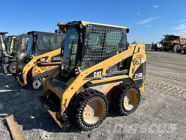 CAT 216B Kompaktrakodók