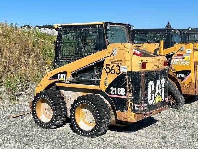 CAT 216B Kompaktrakodók