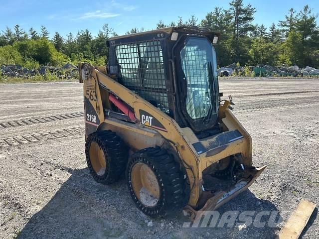 CAT 216B Kompaktrakodók