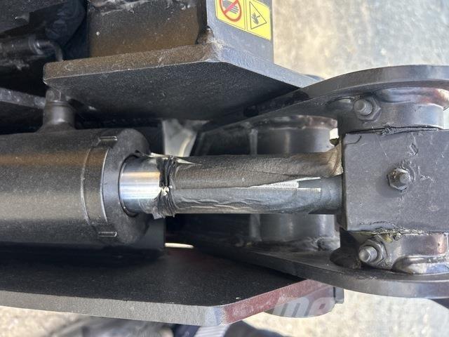 CAT 216B3 Kompaktrakodók