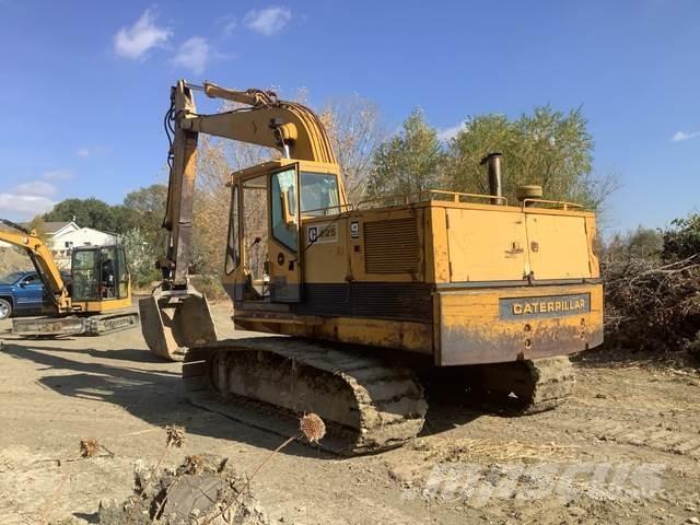 CAT 225 Lánctalpas kotrók