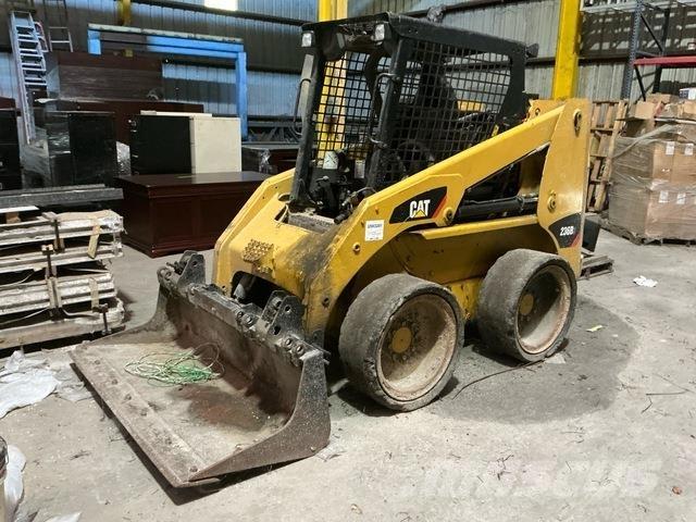 CAT 236B3 Kompaktrakodók