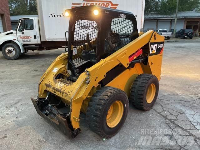 CAT 246D Kompaktrakodók