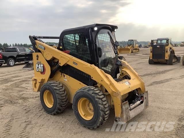 CAT 262D3 Kompaktrakodók