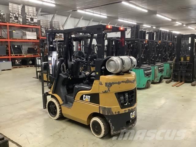 CAT 2C4000 Építőipar - Egyebek