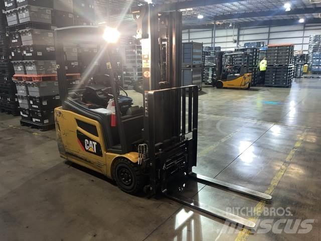 CAT 2ET3000 Elektromos targoncák