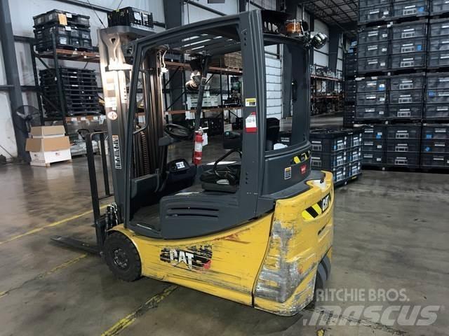 CAT 2ET3000 Elektromos targoncák