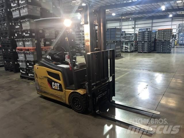 CAT 2ET3000 Elektromos targoncák