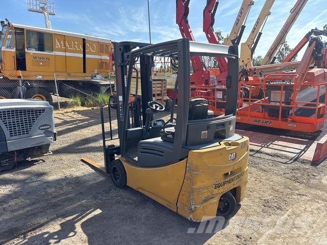 CAT 2ET4000 Elektromos targoncák