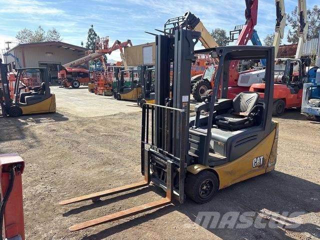 CAT 2ET4000 Elektromos targoncák