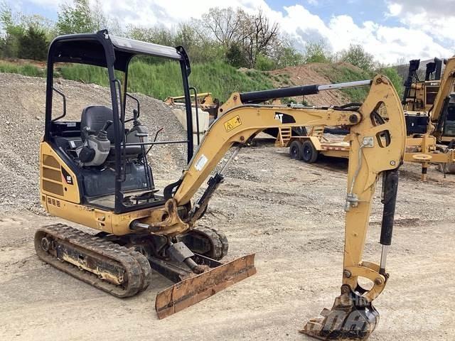 CAT 301.7D Lánctalpas kotrók