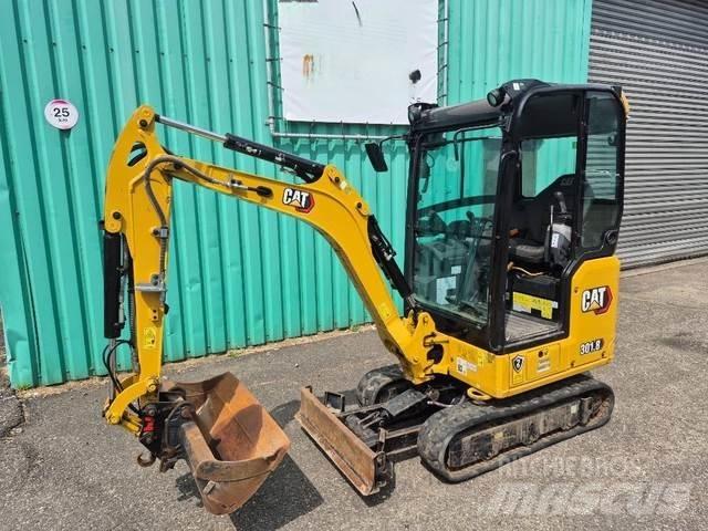 CAT 301.8 Mini kotrók < 7t