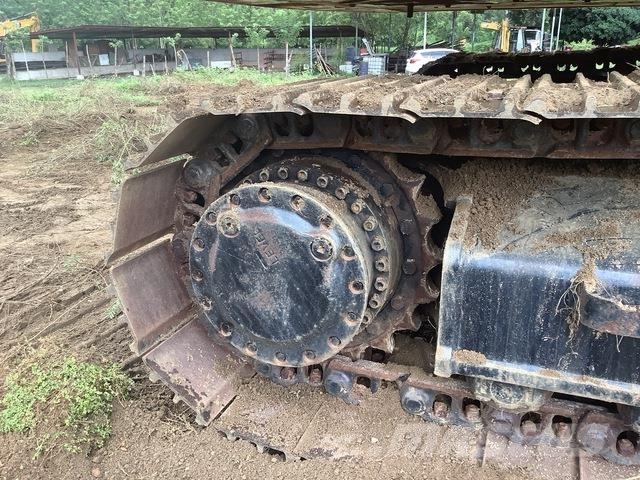 CAT 320 Lánctalpas kotrók