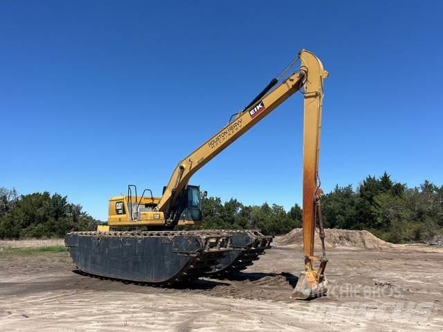 CAT 320E Lánctalpas kotrók