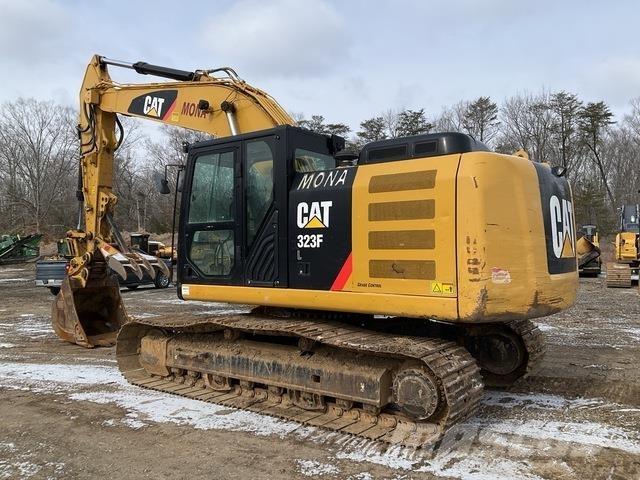 CAT 323F Lánctalpas kotrók
