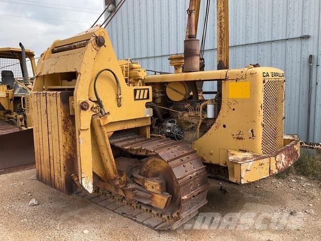 CAT 561C Csőfektető dózerek