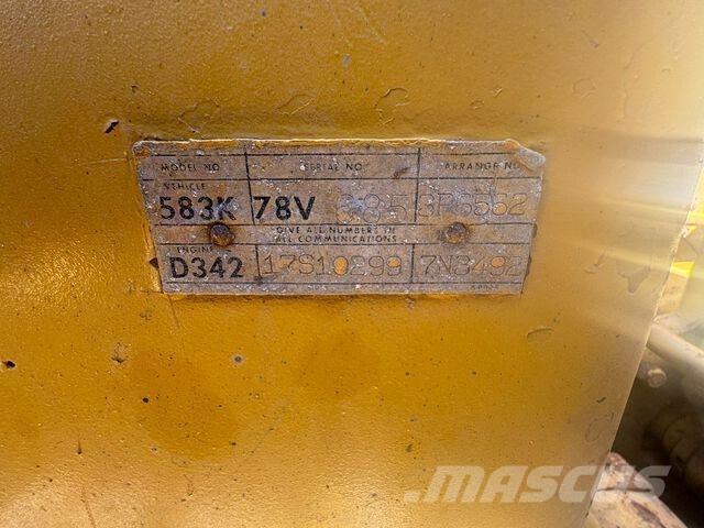CAT 583K Csőfektető dózerek