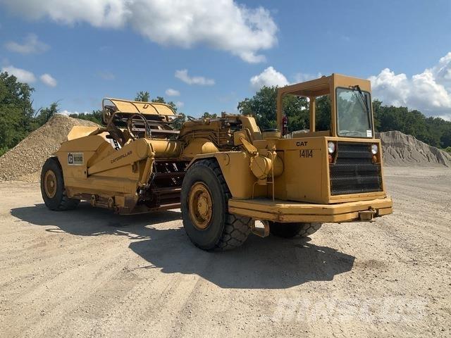 CAT 613B Földnyesők (szkréperek)