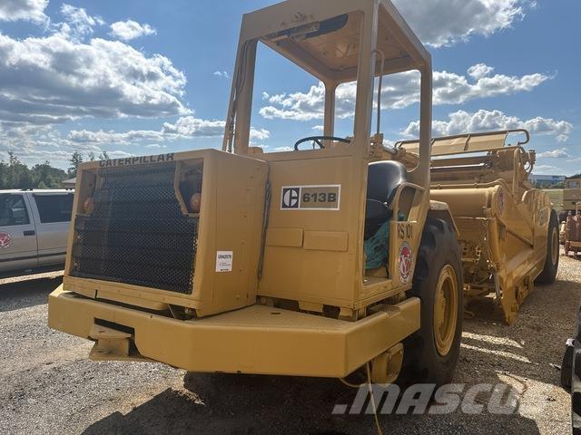 CAT 613B Földnyesők (szkréperek)