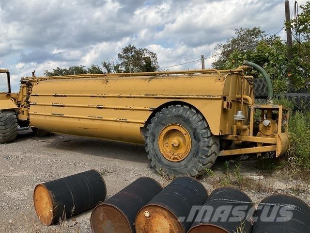 CAT 613C Vízszállító teherautók