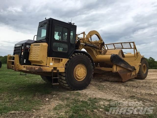 CAT 621G Földnyesők (szkréperek)