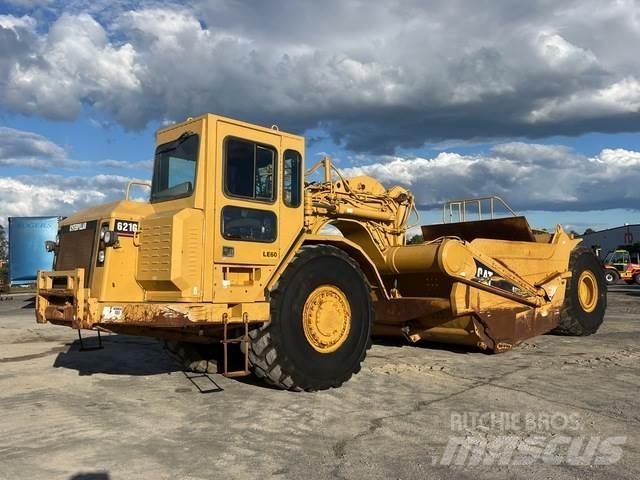 CAT 621G Földnyesők (szkréperek)