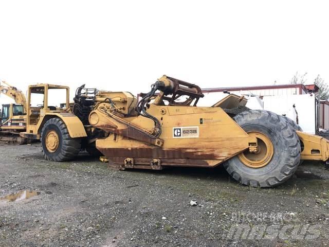 CAT 623B Földnyesők (szkréperek)