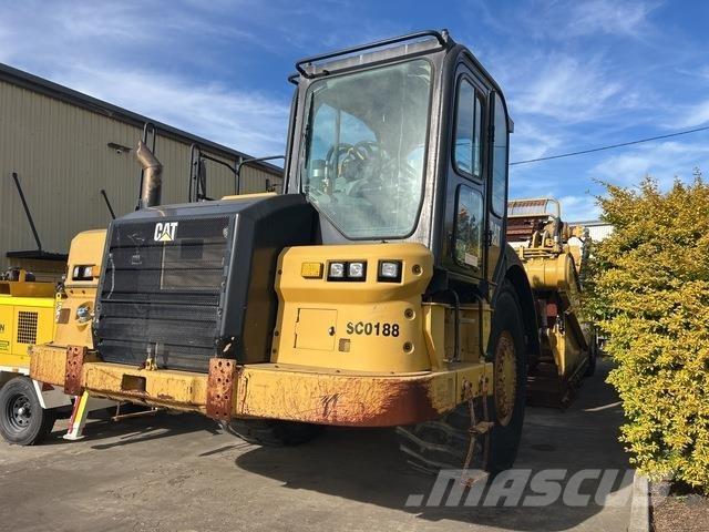 CAT 623k Földnyesők (szkréperek)
