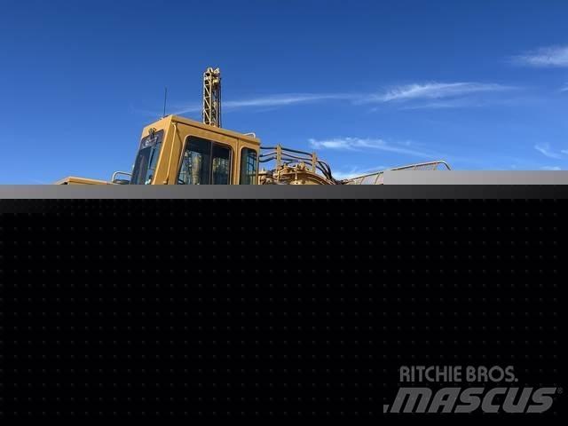 CAT 633E Földnyesők (szkréperek)