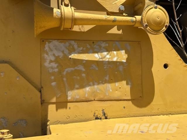 CAT 637 Vízszállító teherautók