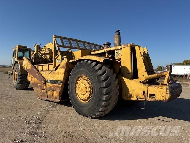 CAT 637D Földnyesők (szkréperek)