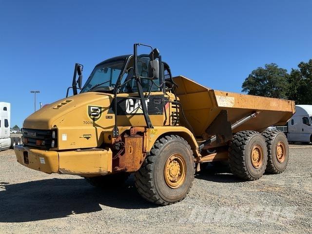 CAT 725 Csuklósdömperek