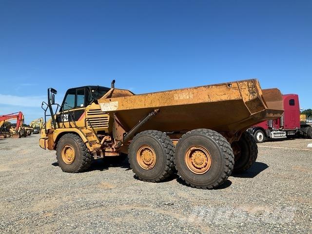 CAT 725 Csuklósdömperek