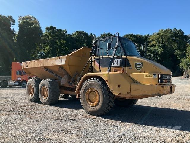 CAT 725 Csuklósdömperek