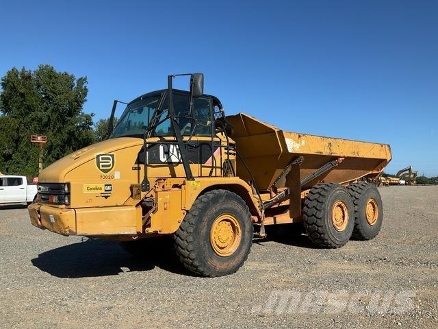 CAT 725 Csuklósdömperek
