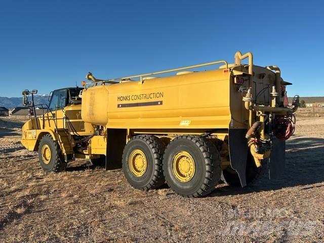 CAT 730C Vízszállító teherautók