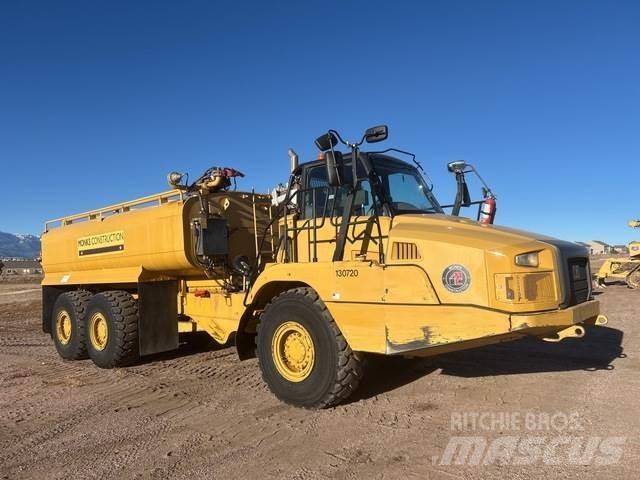 CAT 730C Vízszállító teherautók