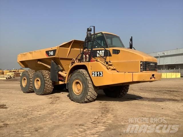 CAT 740 Csuklósdömperek