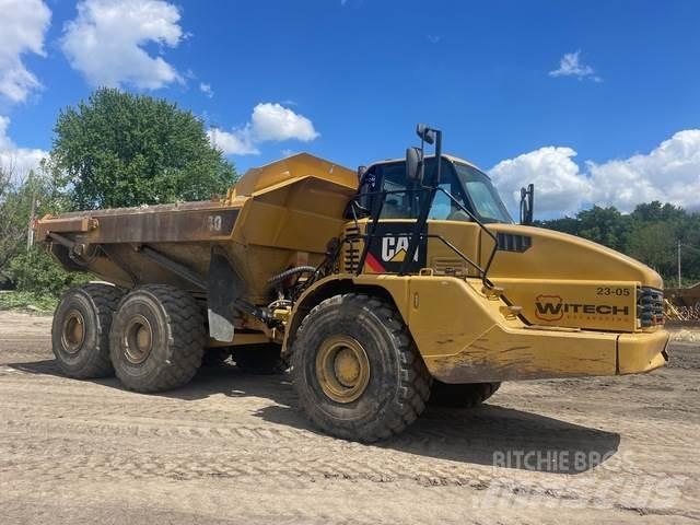 CAT 740 Csuklósdömperek