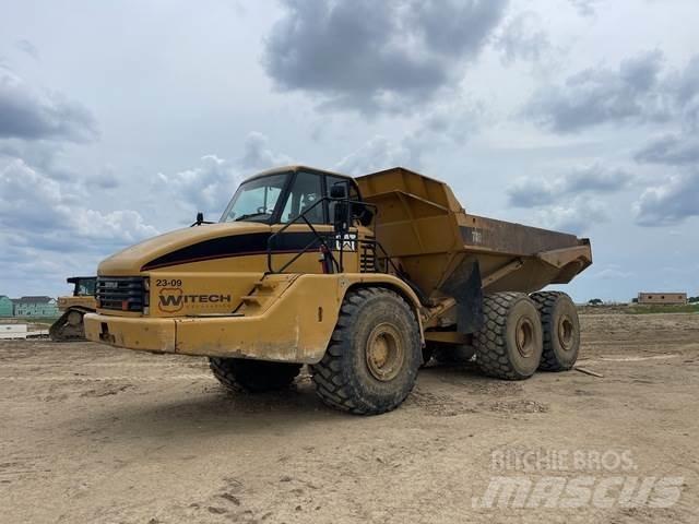 CAT 740 Csuklósdömperek