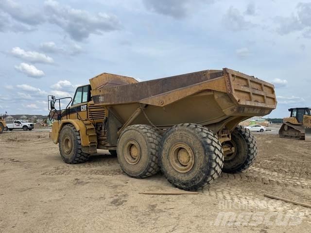 CAT 740 Csuklósdömperek